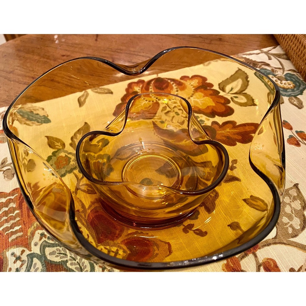 Vintage Amber Glass Chip and Dip Set – Anchor Hocking Fairfield Scalloped Bowls